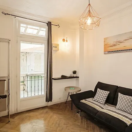 Apartment Amazing 1 Bedroom Loft In Centre Seafront *