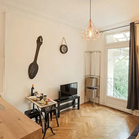 Apartment Amazing 1 Bedroom Loft In Centre Seafront *
