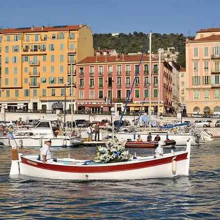 Apartment Ste Reparate F4 Moderne, Design, Place Rossetti, Heart Old Town