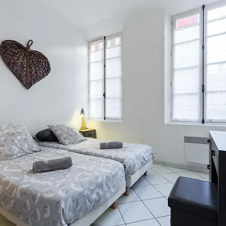 Ste Reparate F4 Moderne, Design, Place Rossetti, Heart Old Town Apartment
