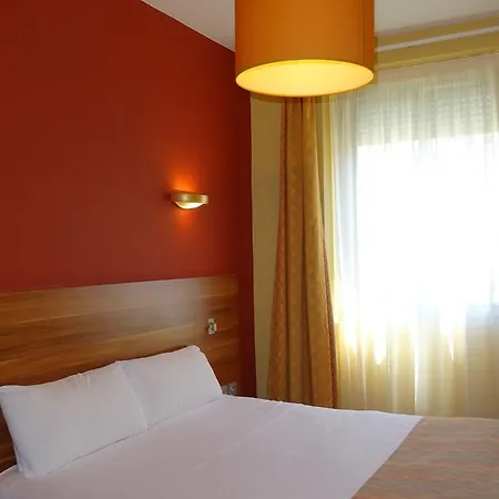 Share Inn 3*
