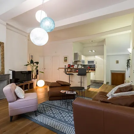 Pref 2 · F4 - Vaste Et Bourgeois ,3 Chambres, Ascenseur, Vx-nice Nice