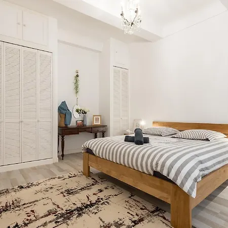 Pref 2 · F4 - Vaste Et Bourgeois ,3 Chambres, Ascenseur, Vx-nice * Nice