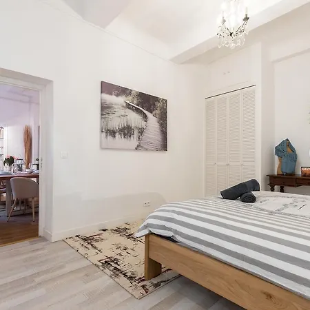 Pref 2 · F4 - Vaste Et Bourgeois ,3 Chambres, Ascenseur, Vx-nice *