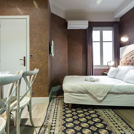 Appart hôtel Azur 2*