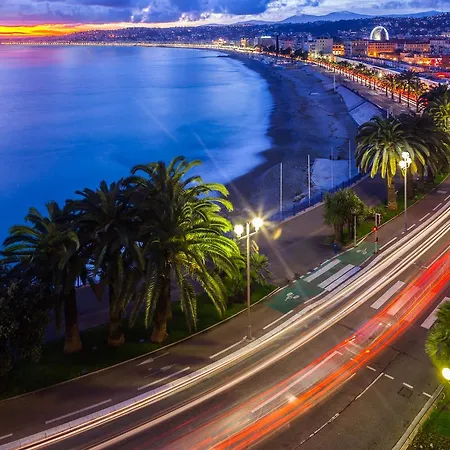 Appart hôtel Azur 2*