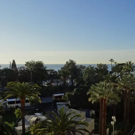 Ambassador, Completely Renovated Hotel 4*