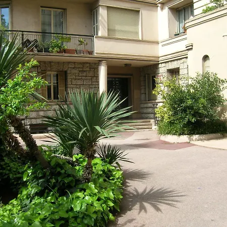Modern Apartment In Nice With Private Terrace *