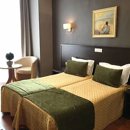 Ambassador, Completely Renovated Nice