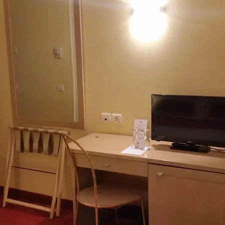 Les Cigales Hotel 3*