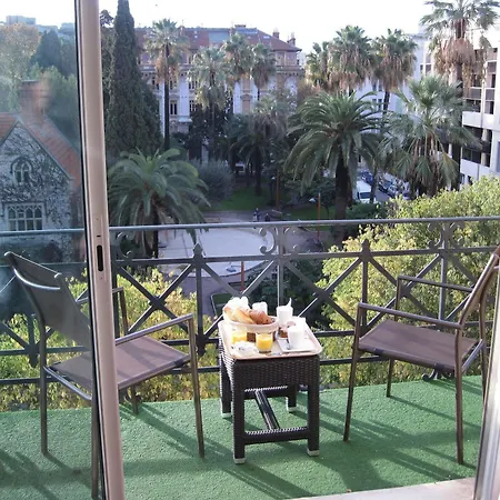 Hotel Carlton 3*