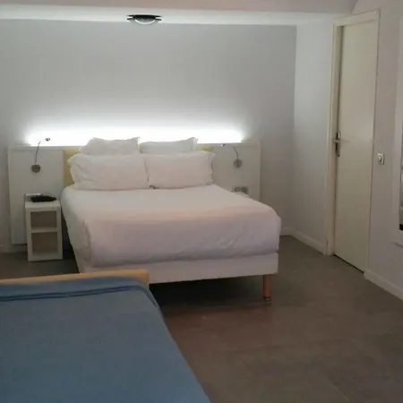Flots D'azur Hotel