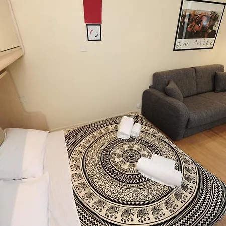 Apartment Mini Miro Five Stars House Nice