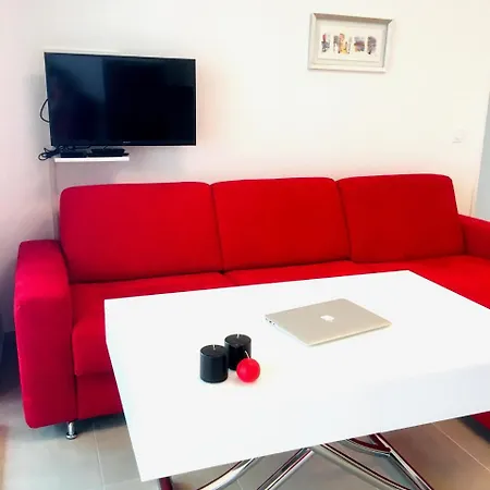 Appartement A Terrasse Ensoleillee & Parking A La Gare Du Sud *