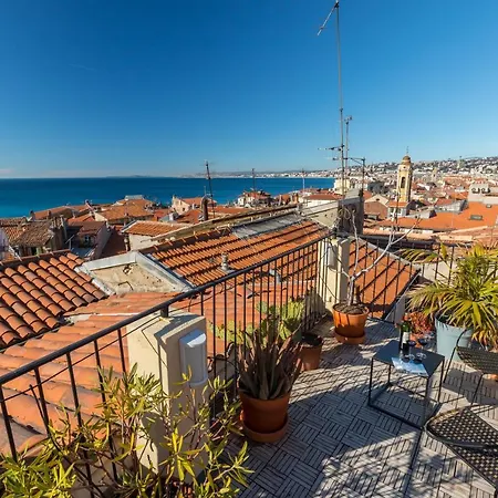 Apartment Le Chateau - The Beautiful Sight In Old Town, Private Terrace *