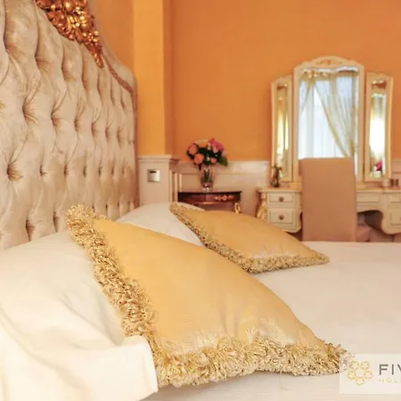 Le Majestic Promenade - Five Stars House Appartement *