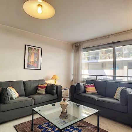 Nestor&jeeves - Marin Debussy - - By Shopping Area Appartement