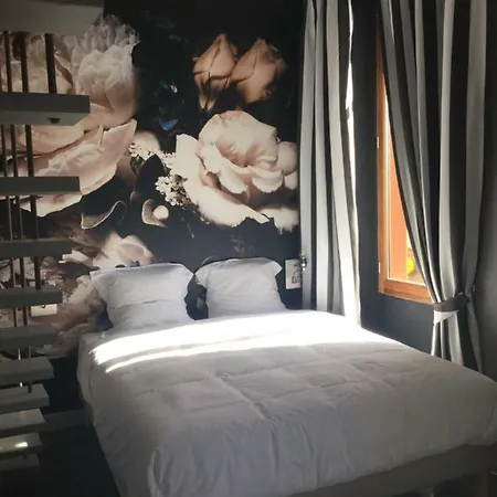 Bed & Breakfast With A Vue 3*