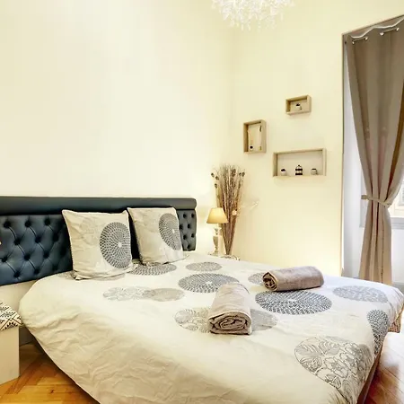 Appartement Le Philibert - Splendid, 6 Bedrooms, 12p, Renovated, Port, A/c Nice
