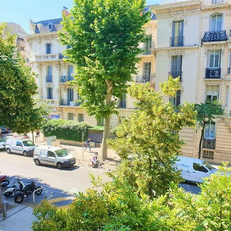 Duplex Centre 204