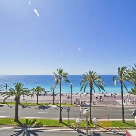 Promenade - Sea Front Palatin Appartement *