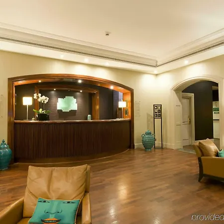 By Ihg 4*