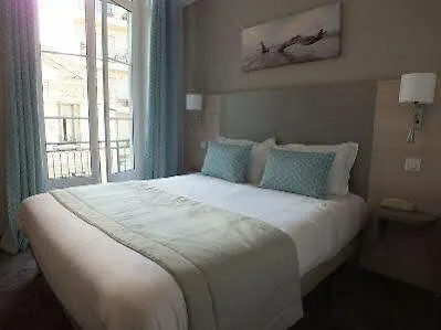 Hotel Du Midi 3*