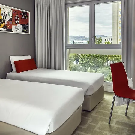 Adagio Centre Aparthotel 3*