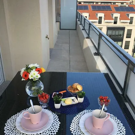 Appartement Riviera Terrasse - Parking Gratuit