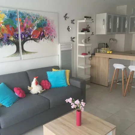 Appartement Riviera Terrasse - Parking Gratuit *