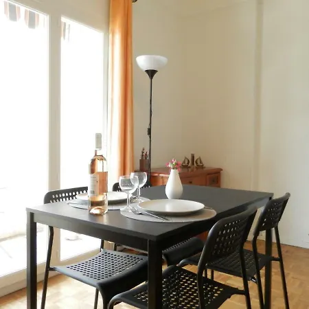 Les Pins . 2 P Calme Et Terrasse Appartement Nice