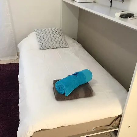 Auber Apartment *