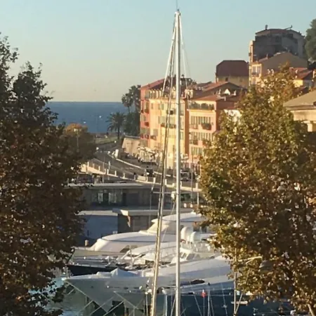 Charme Mediterraneen Votre Pied A Terre Au Coeur Du Port De Apartment *