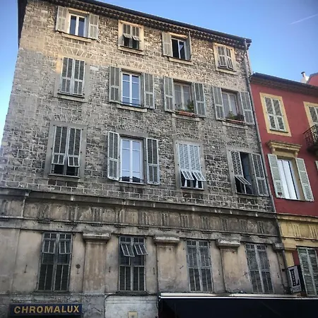 Apartment Charme Mediterraneen Votre Pied A Terre Au Coeur Du Port De Nice