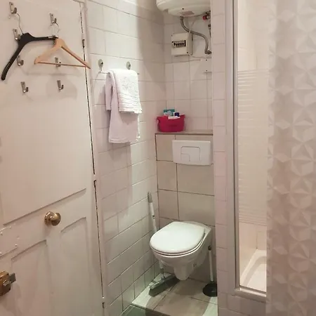 Studette En Plein Cœur Du Vieux Appartement Nice