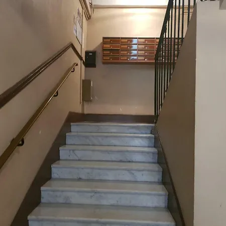 Studette En Plein Cœur Du Vieux Nice