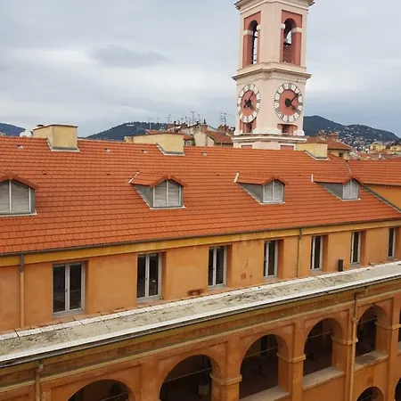 Studette En Plein Cœur Du Vieux * Nice