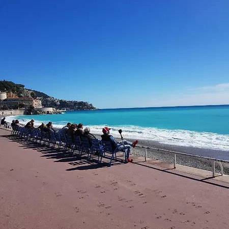 Studette En Plein Cœur Du Vieux