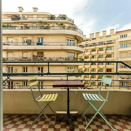 Appartement Center Nice,1 , 2 Balcons *