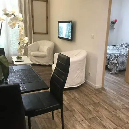 Appartement Garden Carras *