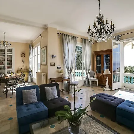 Dracoena Villa *