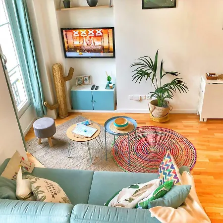 Homelivia, Frida, Mezzanine, Déco Raffinée Et Balcon *