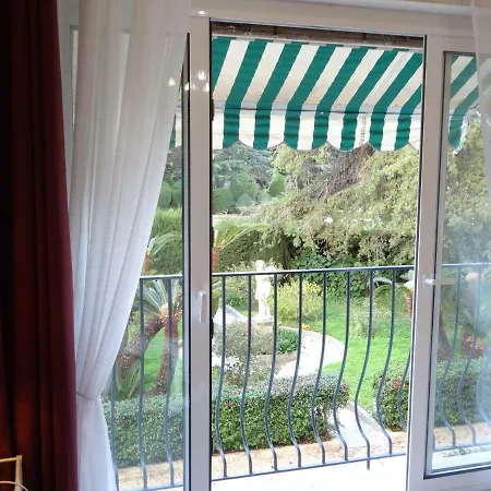 Les Grands Cedres C1 7 Avenue De Fabron Apartment *
