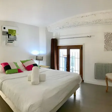 Duplex In The Heart Of The Old Town 2bdrs Apartment