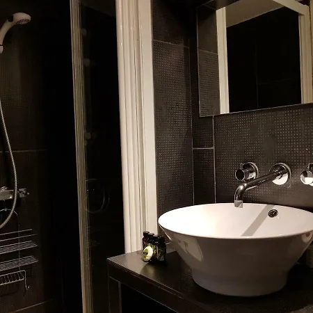 La Rose: Charming 2-room In The Heart Of - 3-min. From The Beach Apartment *