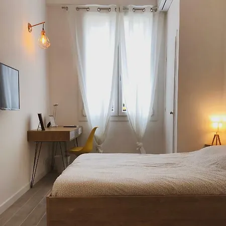 Azur - Madeleine Guest house *