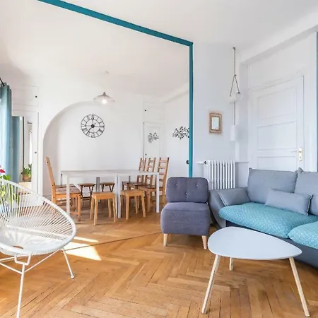 Apartment 6 Bedrooms Seaview House, Old Town