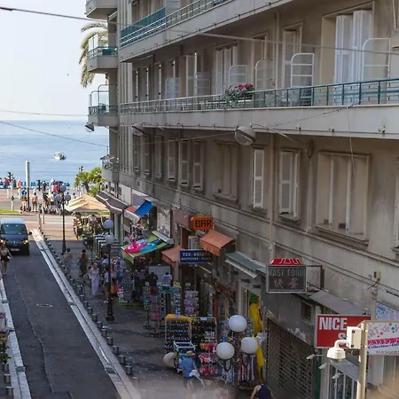 Apartment 100m From The Sea *