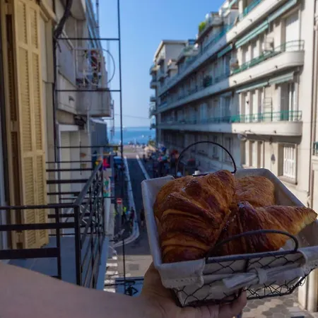 Apartment 100m From The Sea Nice