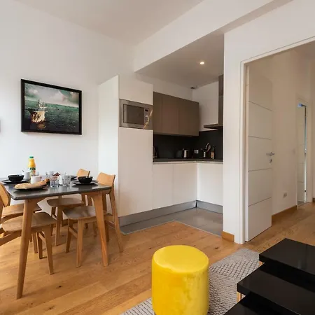 Le Foch Apartment *